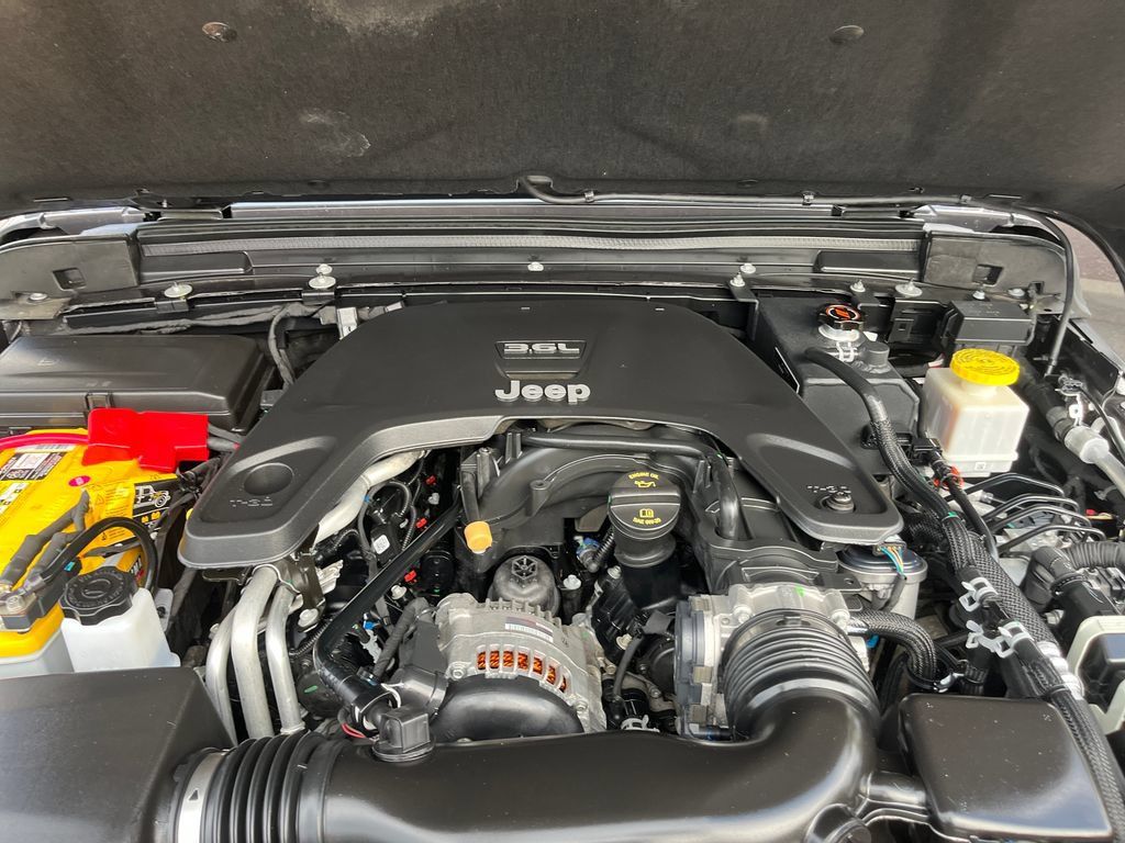 Used 2022 Jeep Gladiator Sport AWD/4WD image 22