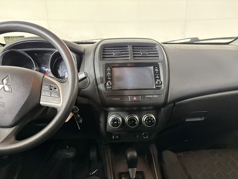 Used 2022 Mitsubishi Outlander Sport ES image 19
