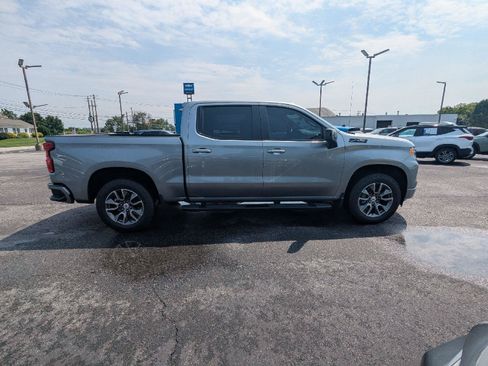Used 2025 Chevrolet Silverado 1500 RST AWD/4WD image 9