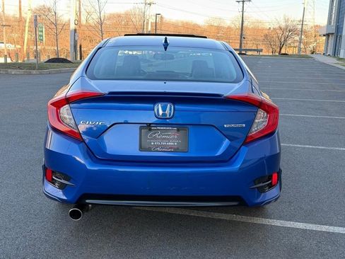 Used 2016 Honda Civic Touring image 6