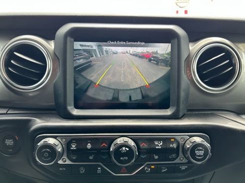 Used 2020 Jeep Wrangler Unlimited Sahara AWD/4WD image 47