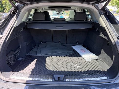 Used 2025 Audi Q5 Premium Plus w/ Premium Plus AWD/4WD image 28