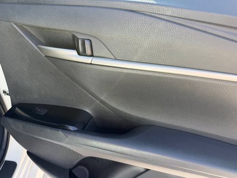 Used 2025 Toyota Camry LE FWD image 38