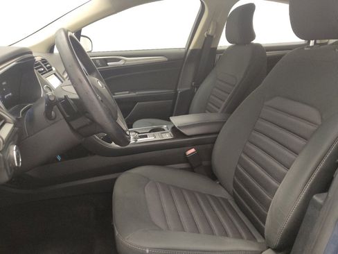 Used 2019 Ford Fusion SE FWD image 17