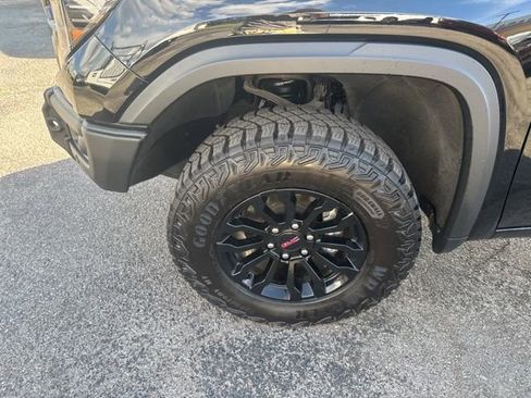 Used 2023 GMC Sierra 1500 AT4X AWD/4WD image 10