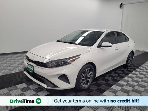 Used 2022 Kia Forte LXS image 1