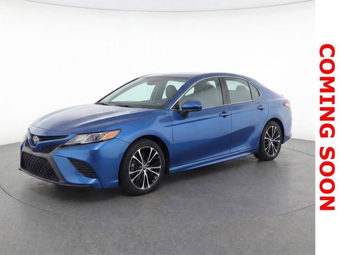 Used 2019 Toyota Camry SE image 1