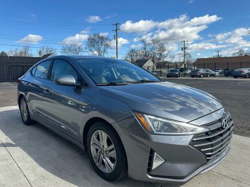Used 2019 Hyundai Elantra Value Edition image 3