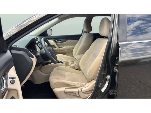 Used 2016 Nissan Rogue S AWD/4WD image 10