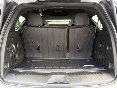 Used 2023 GMC Yukon SLT w/ SLT Premium Package AWD/4WD image 20