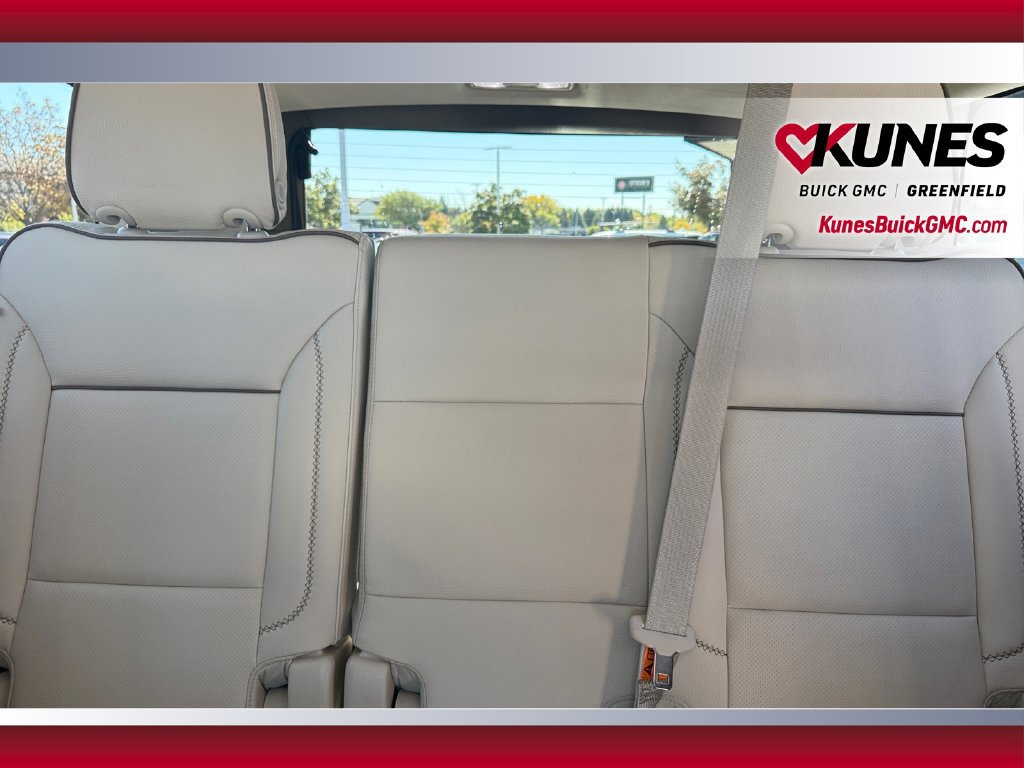 Used 2023 GMC Yukon XL Denali AWD/4WD image 36