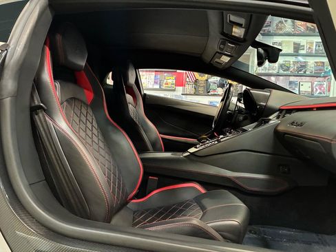 Used 2017 Lamborghini Aventador S AWD/4WD image 27