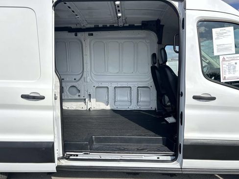 Used 2023 Ford Transit 250 Base image 15