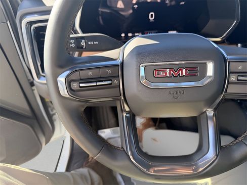 Used 2023 GMC Canyon AT4 w/ Technology Package image 26