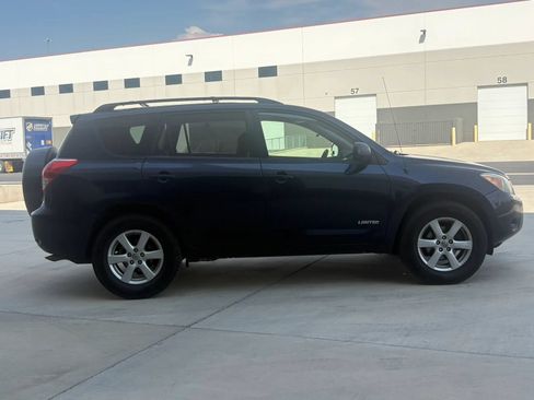 Used 2007 Toyota RAV4 Limited w/ Tow Prep Pkg AWD/4WD image 2