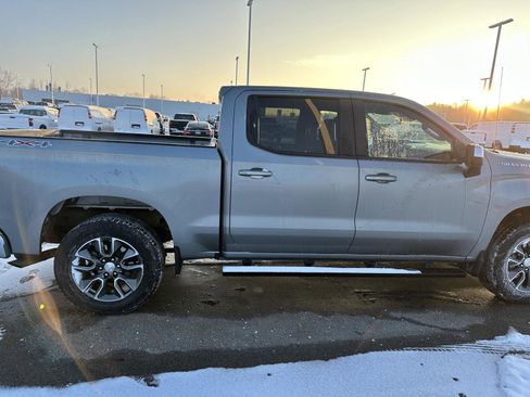 Used 2023 Chevrolet Silverado 1500 LT image 8