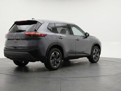 Used 2025 Nissan Rogue SV FWD image 9
