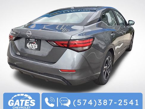 Used 2025 Nissan Sentra SV FWD image 8