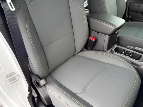 New 2025 Jeep Gladiator Willys image 14