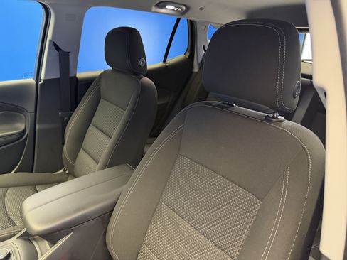 Used 2023 GMC Terrain SLE w/ LPO, Floor Liner Package FWD image 12