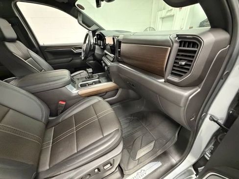 Certified 2024 Chevrolet Silverado 1500 High Country w/ Technology Package AWD/4WD image 29