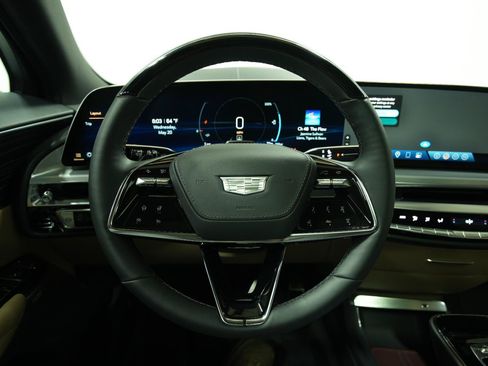 Used 2026 Cadillac Lyriq Signature Luxury w/ Nappa Leather Package AWD/4WD image 35