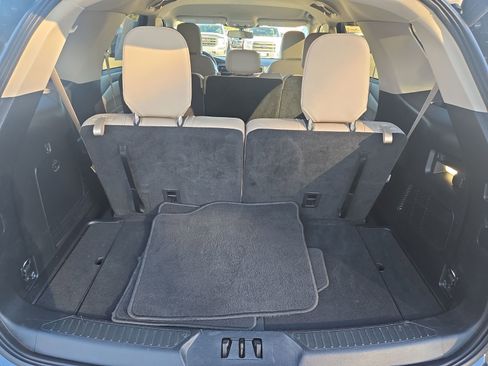 Certified 2022 Ford Explorer XLT w/ Equipment Group 202A image 24