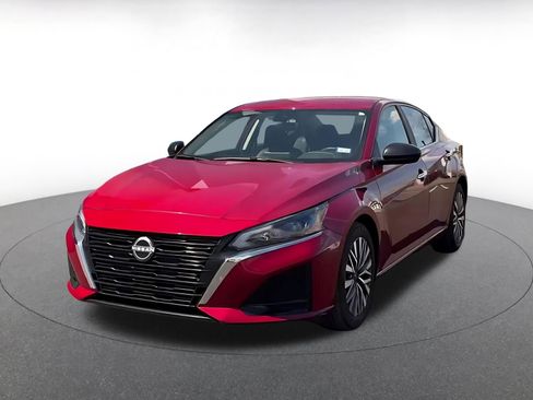 Used 2025 Nissan Altima 2.5 SV image 7