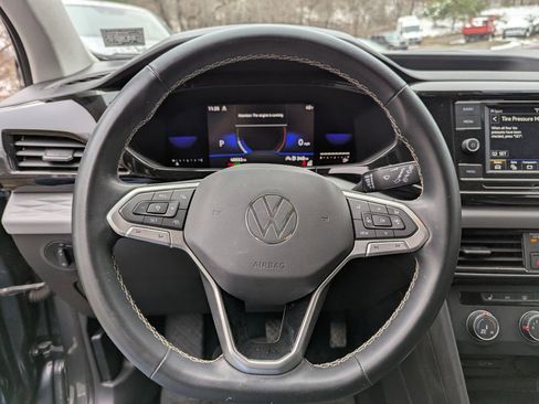 Used 2022 Volkswagen Taos S image 9