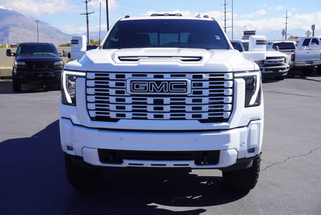 Used 2026 GMC Sierra 3500 Denali Ultimate AWD/4WD image 7