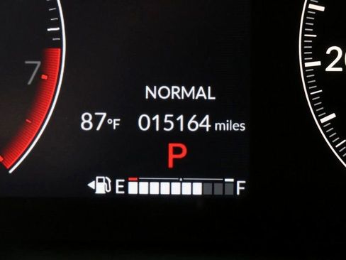 Used 2025 Honda HR-V EX-L image 10