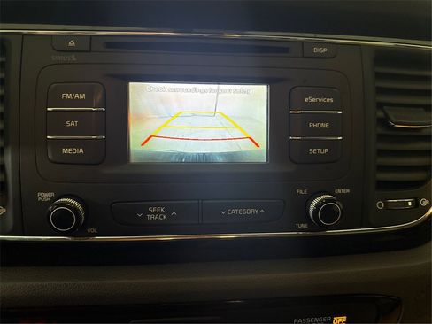 Used 2016 Kia Sedona EX image 33