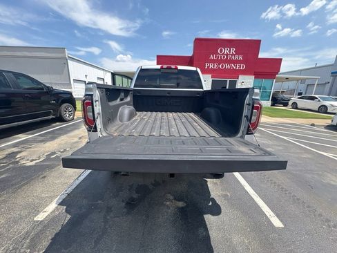 Used 2018 GMC Sierra 1500 SLT AWD/4WD image 15
