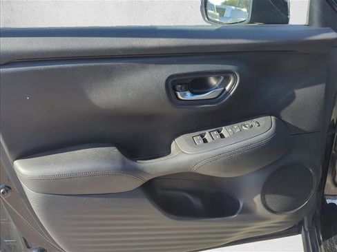 Used 2024 Honda HR-V LX image 8