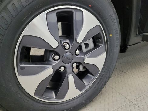 Used 2022 Jeep Grand Cherokee Limited 4xe image 31