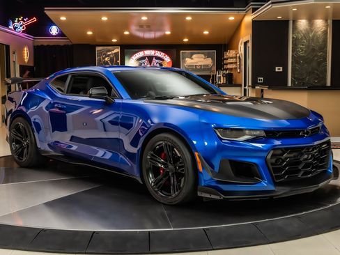 Used 2018 Chevrolet Camaro ZL1 image 9