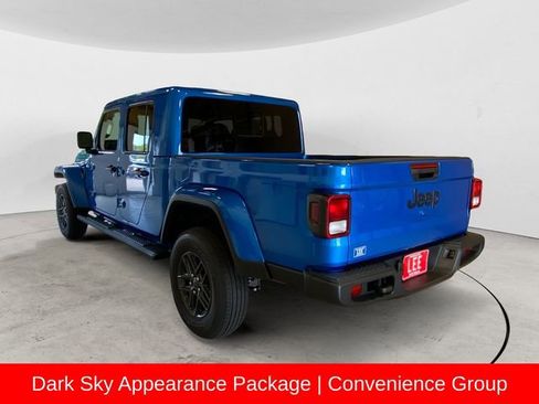 New 2025 Jeep Gladiator Sport image 3