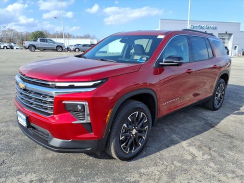 New 2026 Chevrolet Traverse LT w/ Sun and Wheel Package image 7