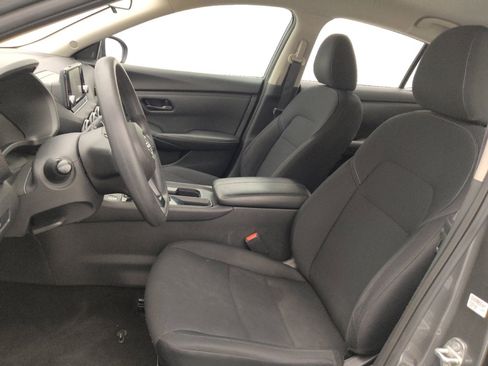 Used 2024 Nissan Sentra S FWD image 17