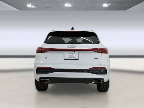 Used 2025 Audi Q5 Premium w/ Convenience Package image 10
