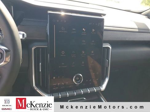 New 2026 GMC Acadia Denali Ultimate w/ LPO, All-Weather Package FWD image 15