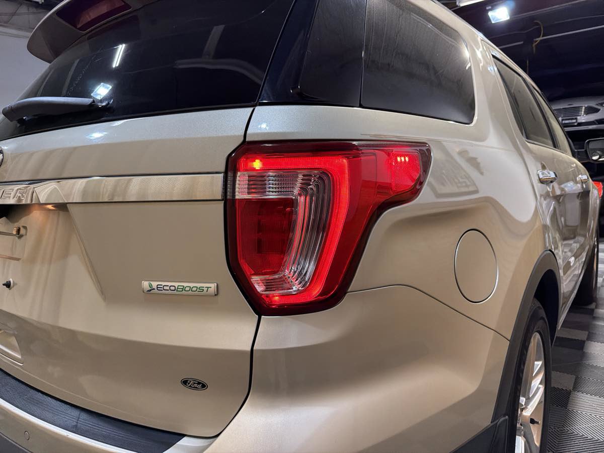 Used 2017 Ford Explorer Limited FWD image 10