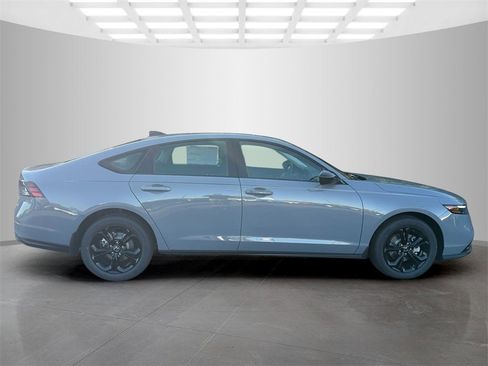 New 2025 Honda Accord SE image 6