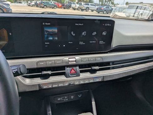 Certified 2025 Kia K4 FWD image 22