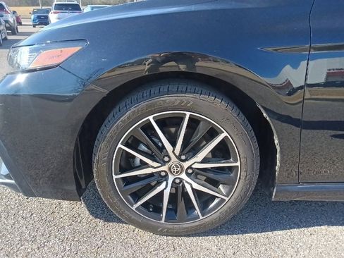 Used 2023 Toyota Camry SE image 10