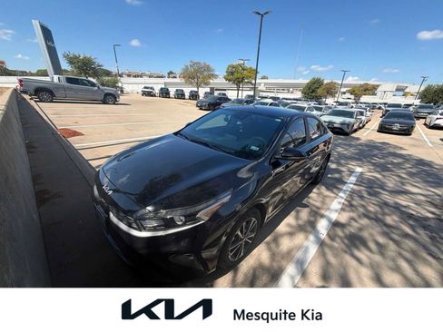 Used 2024 Kia Forte LXS w/ LXS Technology Package FWD image 1