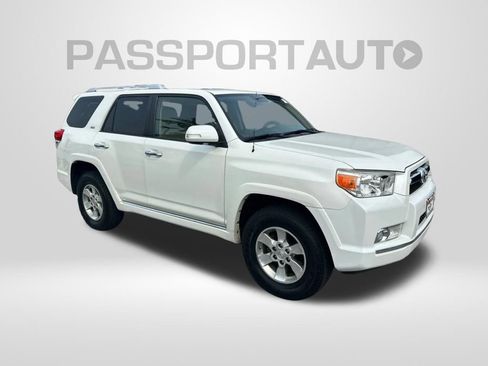 Used 2010 Toyota 4Runner SR5 w/ Convenience Pkg AWD/4WD image 3