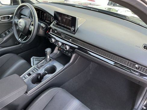 Used 2025 Honda Civic Sport image 19