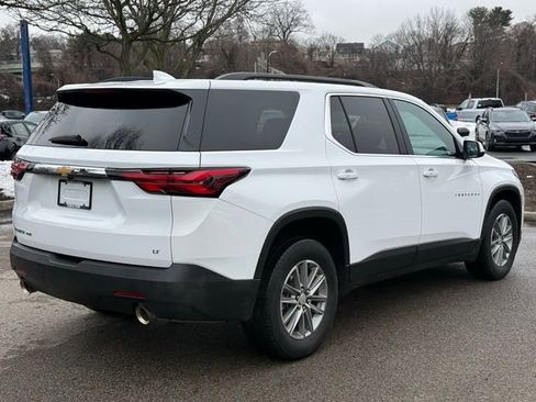 Used 2023 Chevrolet Traverse LT image 8
