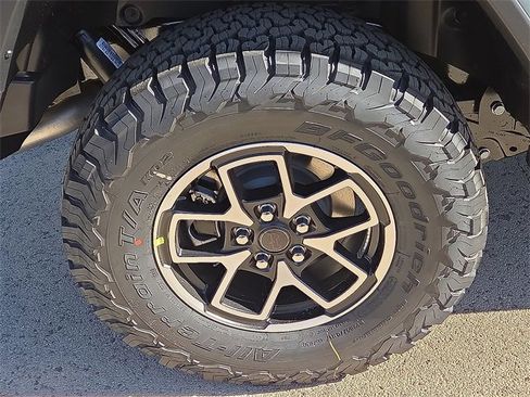 New 2026 Jeep Wrangler Rubicon w/ Steel Bumper Group image 8